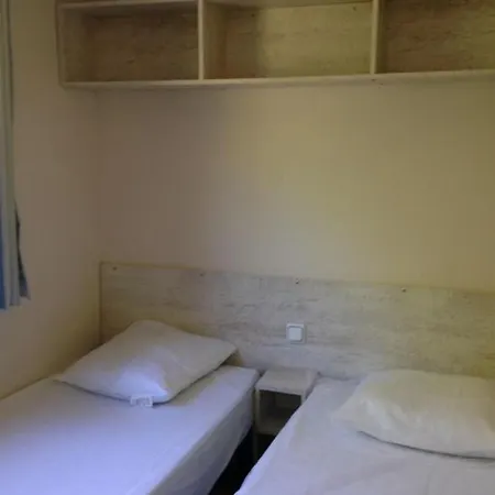 Mobil-home Familial Avec Terrasse à - Api-1-52-362