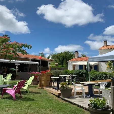 Parque de Campismo Mobil-home Familial Avec Terrasse à - Api-1-52-362