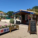 مكان تخييم Mobil-home Familial Avec Terrasse A - Api-1-52-362 *