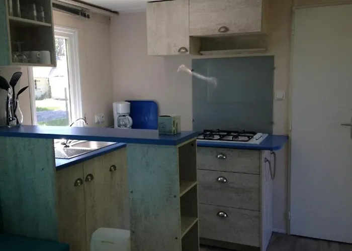 Kamp alanı Mobil-home Familial Avec Terrasse A - Api-1-52-362