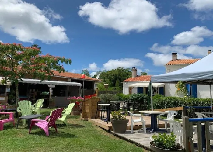 Kamp alanı Mobil-home Familial Avec Terrasse A - Api-1-52-362